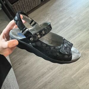 Wolky Stylish Black Sandals